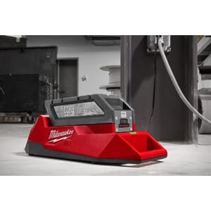 MILWAUKEE MX FUEL BATTERILADER