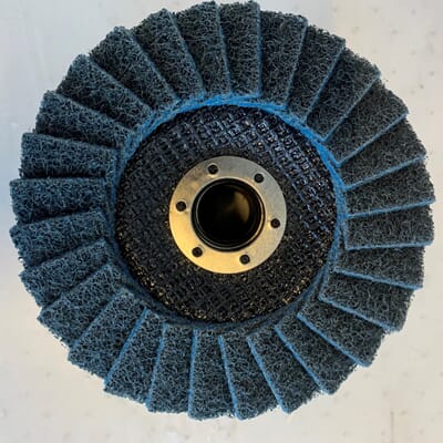 552912522120 Øverland flap disk blå.jpg